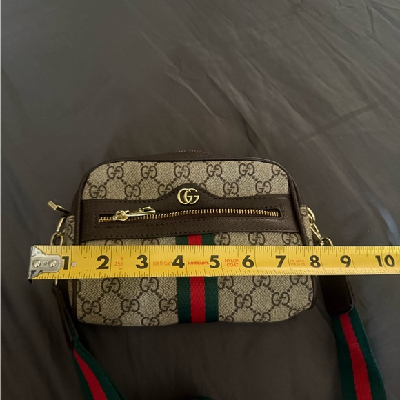 inspired  Beige cross body bag with Red and Green Accents. - Picture 5 of 6